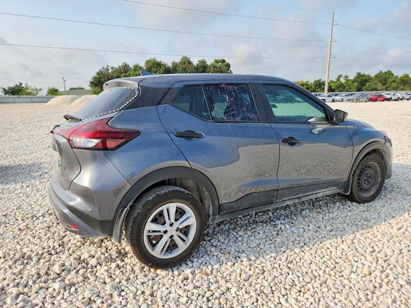 2022 NISSAN KICKS S