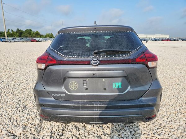 2022 NISSAN KICKS S