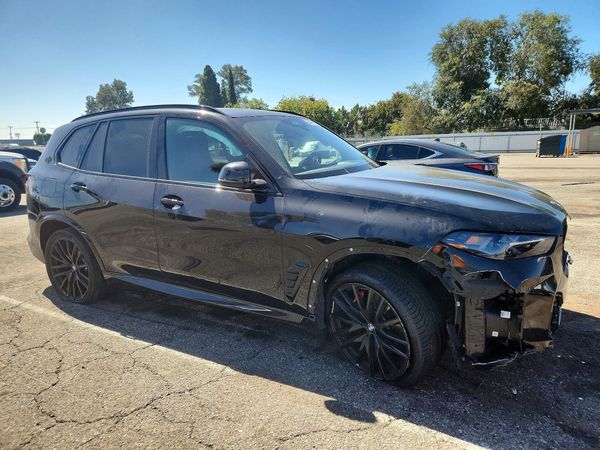 2024 BMW X5 sDrive40i — Passenger 3/4