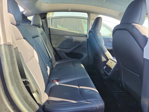 2026 TESLA MODEL Y