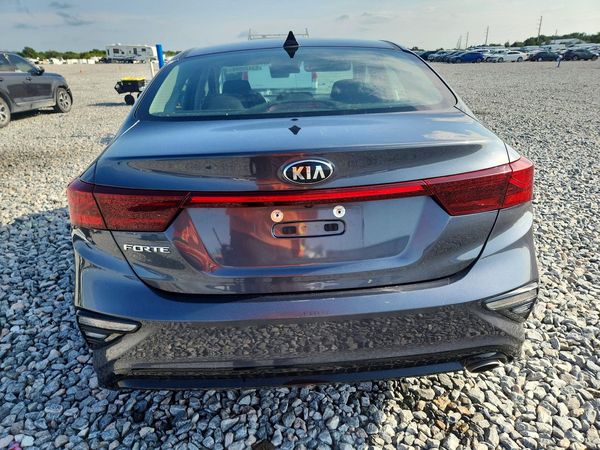 2021 KIA FORTE FE, LXS