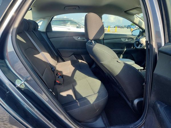 2021 KIA FORTE FE, LXS