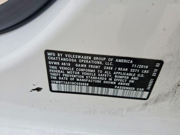2017 VOLKSWAGEN PASSAT SE