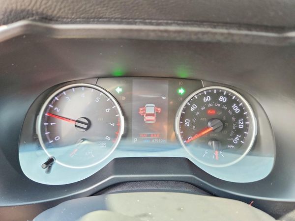 2019 TOYOTA RAV4 LE