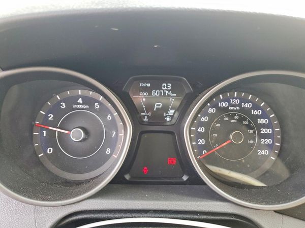 2013 HYUNDAI ELANTRA