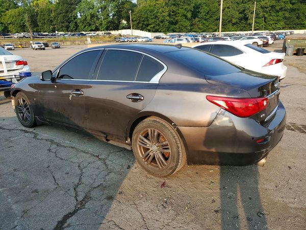 2015 INFINITI Q50