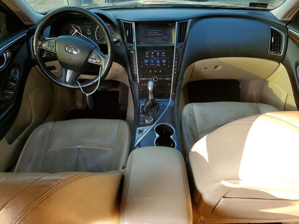 2015 INFINITI Q50