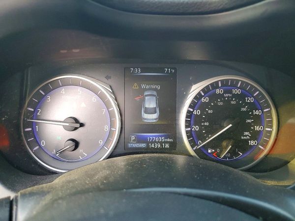2015 INFINITI Q50