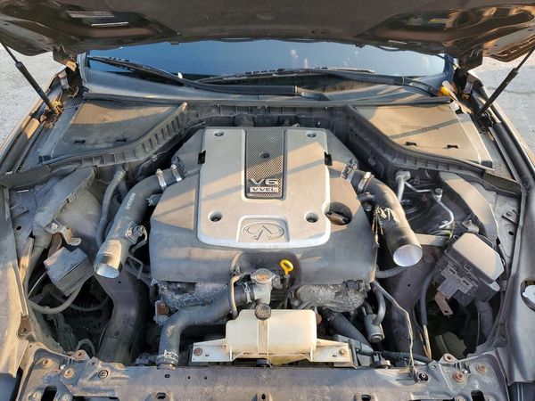 2015 INFINITI Q50