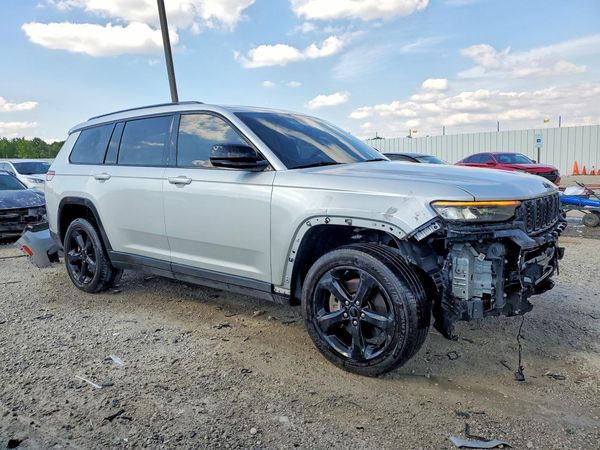 2023 JEEP GRAND CHEROKEE Laredo, Altitude