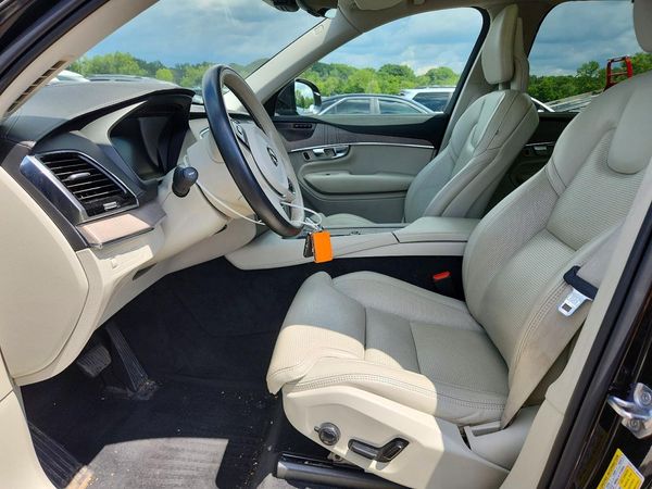 2022 VOLVO XC90 Inscription