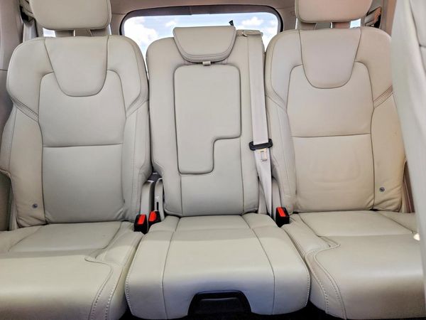2022 VOLVO XC90 Inscription