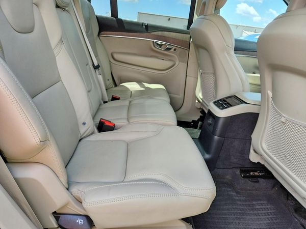 2022 VOLVO XC90 Inscription
