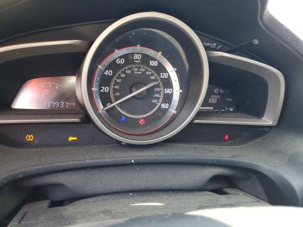 2015 MAZDA 3 Touring/GS
