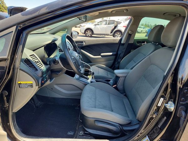 2015 KIA FORTE GL(Middle-low grade)