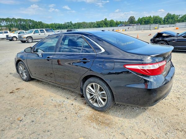 2016 TOYOTA CAMRY