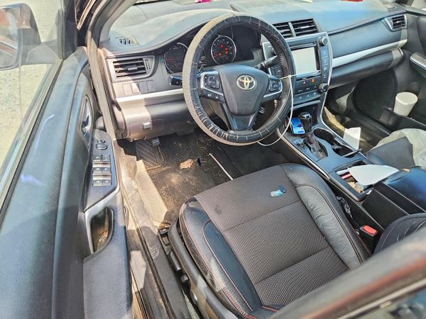 2016 TOYOTA CAMRY