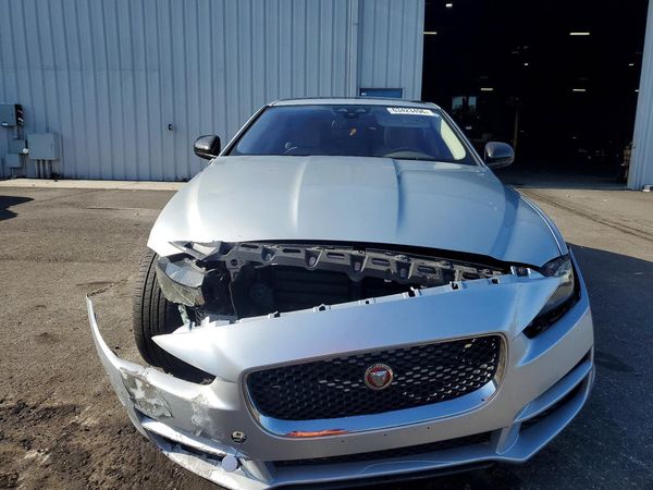 2017 JAGUAR XE