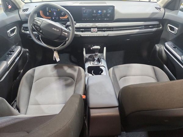 2026 KIA K4 LX, LXS