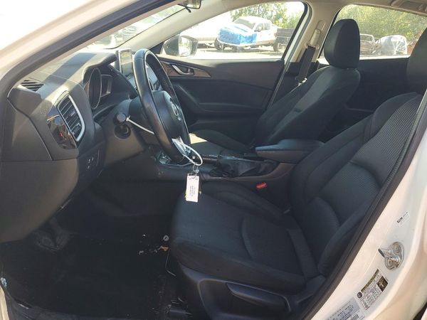 2015 MAZDA 3 Touring/GS