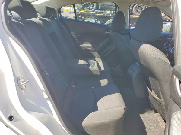 2015 MAZDA 3 Touring/GS