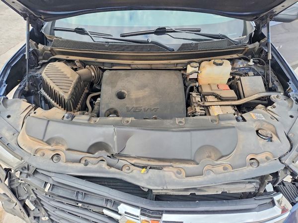 2022 CHEVROLET TRAVERSE LS — Engine bay