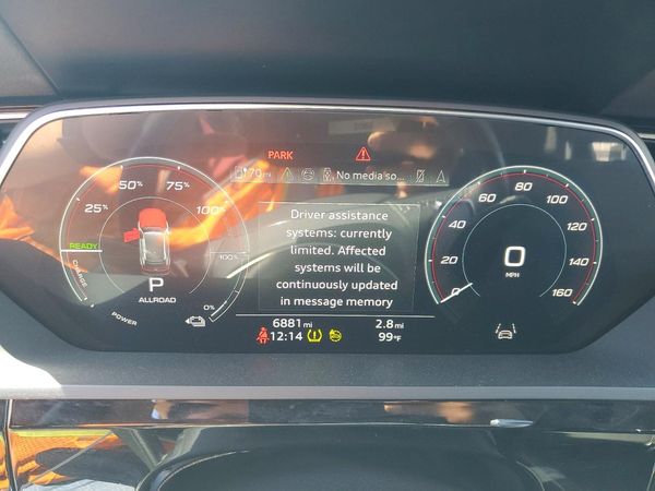 2024 AUDI Q8 E-TRON quattro Premium Plus
