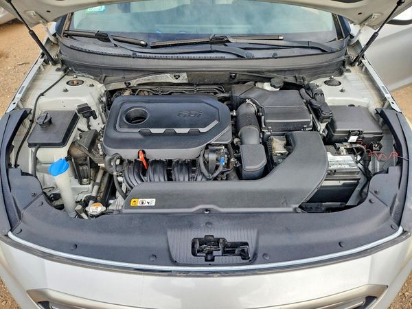 2017 HYUNDAI SONATA SE, Eco