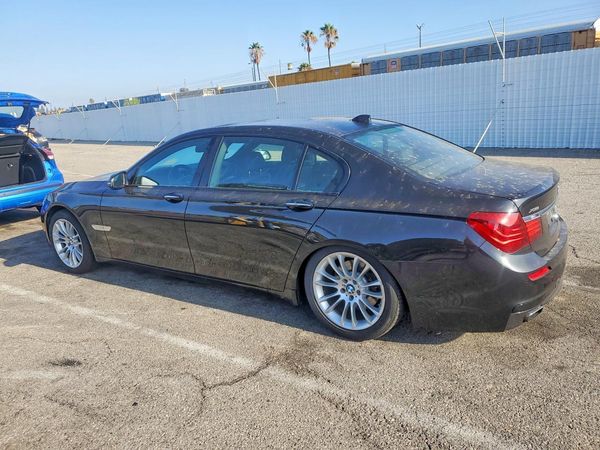 2015 BMW 740