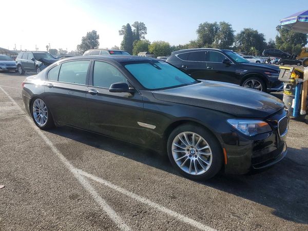 2015 BMW 740