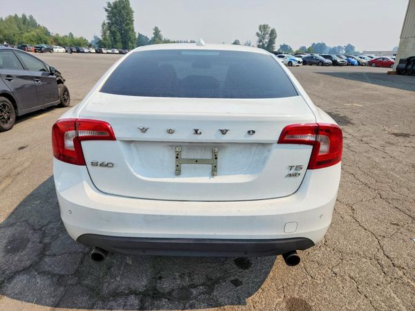 2013 VOLVO S60