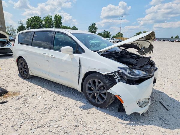 2018 CHRYSLER PACIFICA