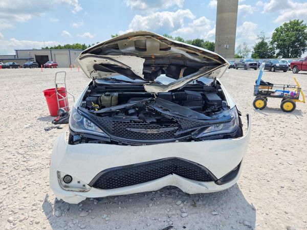 2018 CHRYSLER PACIFICA