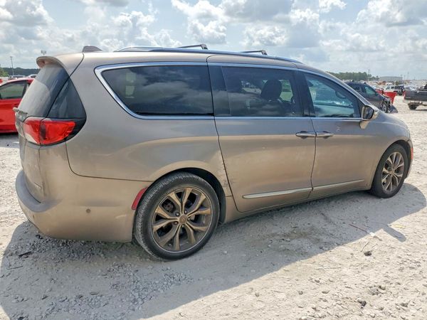 2017 CHRYSLER PACIFICA
