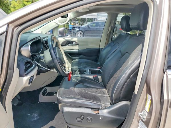 2017 CHRYSLER PACIFICA