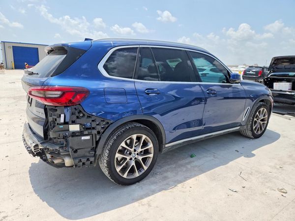 2023 BMW X5 sDrive40i
