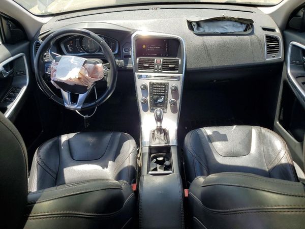 2017 VOLVO XC60 Dynamic