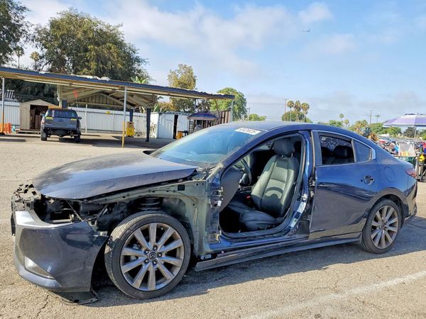 2019 MAZDA 3