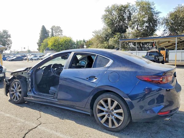 2019 MAZDA 3