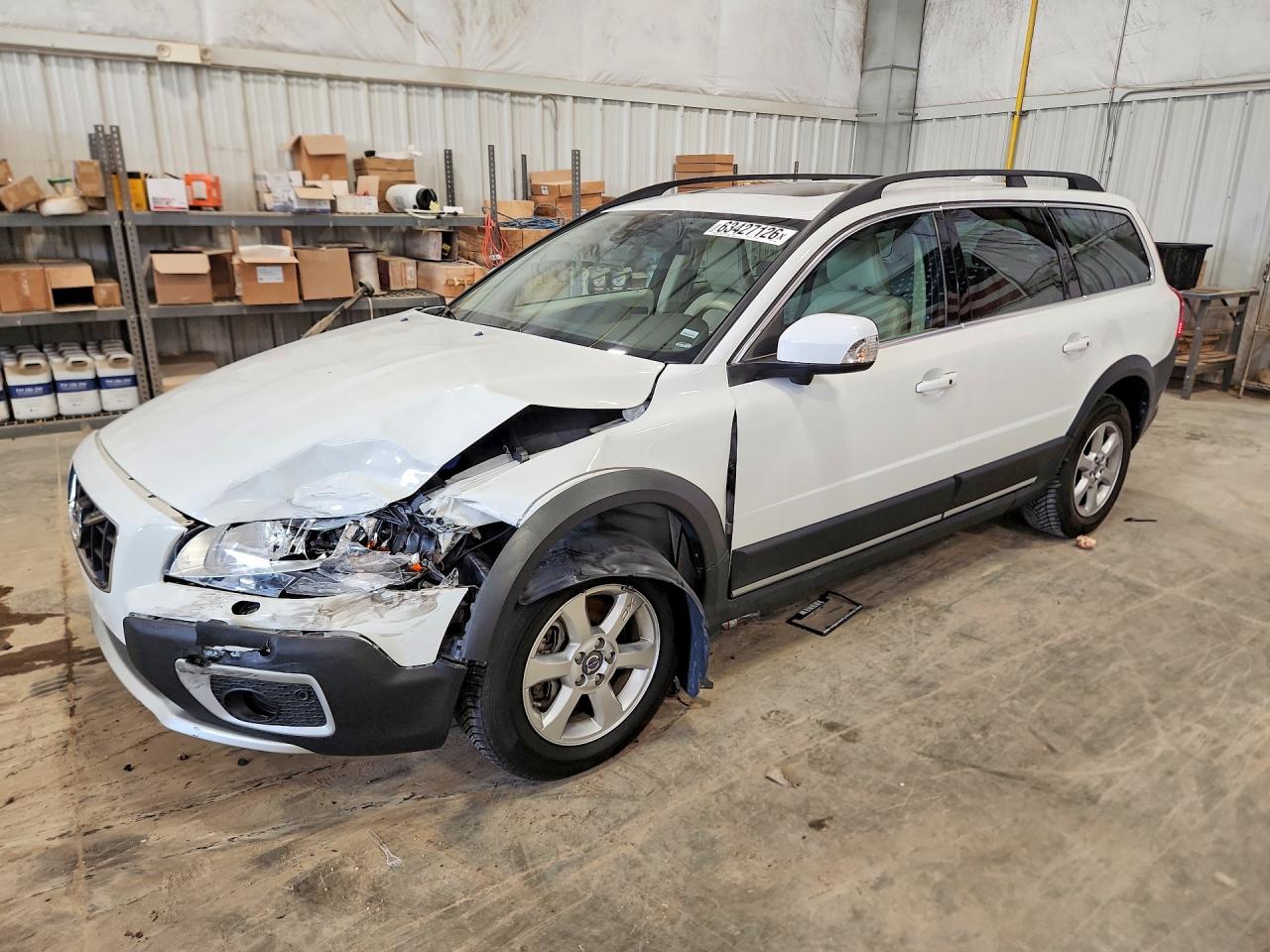 2013 VOLVO XC70