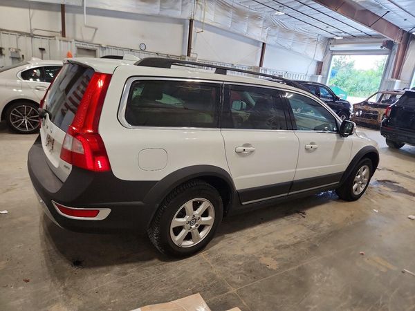 2013 VOLVO XC70