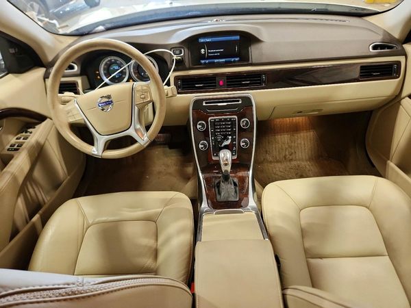 2013 VOLVO XC70