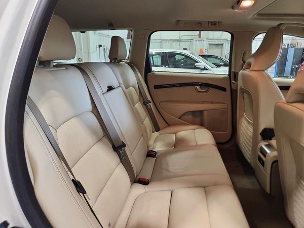2013 VOLVO XC70