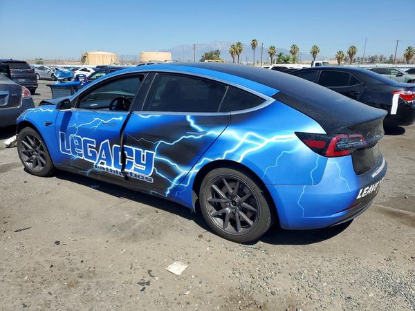 2018 TESLA MODEL 3