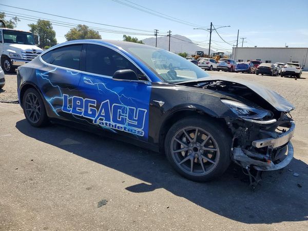 2018 TESLA MODEL 3