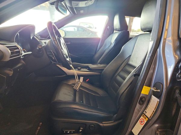 2016 LEXUS IS 200t