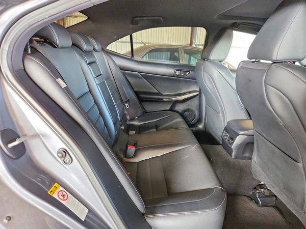 2016 LEXUS IS 200t
