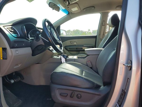 2018 KIA SEDONA LX