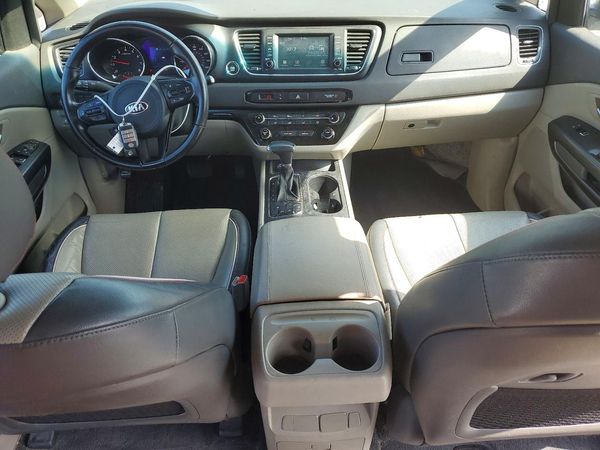 2018 KIA SEDONA LX