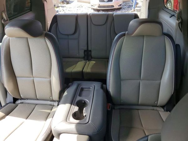 2018 KIA SEDONA LX